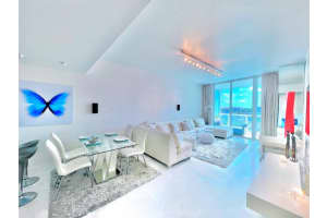 100 Pointe Drive, Miami Beach, FL 33139 - MLS#B26010930