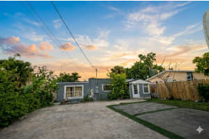 2686 Summit Boulevard, West Palm Beach, FL 33406 - MLS#B26010934