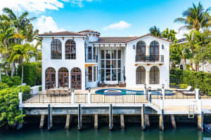 520 Waterway Lane, Boca Raton, FL 33432 - MLS#B26010942