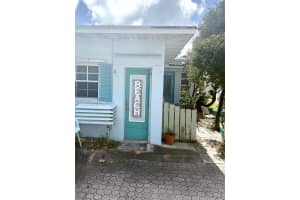 314 Desoto Street, Hollywood, FL 33019 - MLS#B26010983