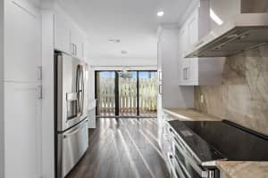 131 Palm Avenue, Jupiter, FL 33477 - MLS#B26010991