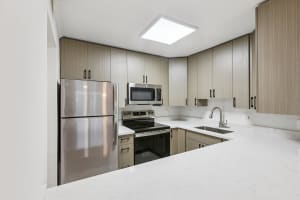 3000 5th Terrace, Wilton Manors, FL 33334 - MLS#B26011016