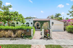 706 Sunset Road, West Palm Beach, FL 33401 - MLS#B26011056