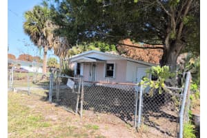 1606 Avenue H , Fort Pierce, FL 34950 - MLS#B26011082