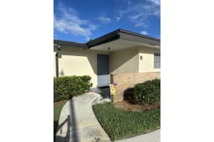 2911 Ashley Dr Drive, West Palm Beach, FL 33415 - MLS#B26011101