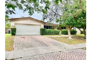 4913 Mckinley Street, Hollywood, FL 33021 - MLS#B26011104