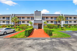 4248 Deste Court, Lake Worth, FL 33467 - MLS#B26011142