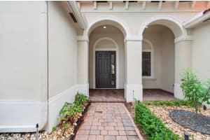 8137 Ferentino Pass, Delray Beach, FL 33446 - MLS#B26011144