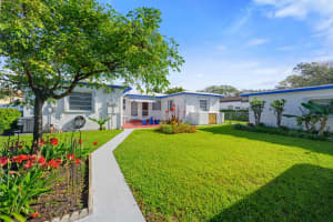 1706 Dewey Street, Hollywood, FL 33020 - MLS#B26011175