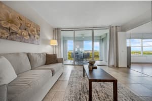 575 Oaks Lane, Pompano Beach, FL 33069 - MLS#B26011201