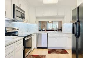 4725 E Lucerne Lakes Blvd Boulevard E 311, Lake Worth, Fl 33467, Lake Worth