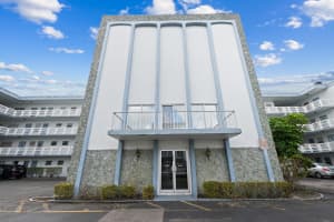 4050 42nd Avenue, Lauderdale Lakes, FL 33319 - MLS#B26011216