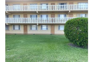 100 Village Green Circle, Palm Springs, FL 33461 - MLS#B26011219