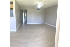 100 Village Green Circle, Palm Springs, FL 33461 - MLS#B26011219