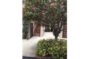 6654 Villa Sonrisa Drive, Boca Raton, FL 33433 - MLS#B26011245