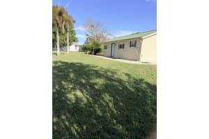4046 26th Street, Okeechobee, FL 34974 - MLS#B26011330