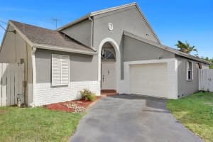 1180 108th Terrace, Davie, FL 33324 - MLS#B26011336