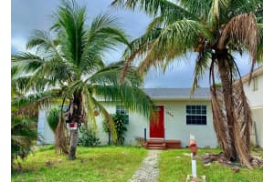 1425 30th Street, Riviera Beach, FL 33404 - MLS#B26011339