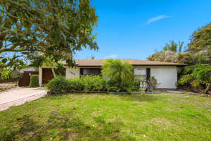 1102 Del Rio Boulevard, Port Saint Lucie, FL 34953 - MLS#B26011351