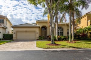 6428 Garden Court, West Palm Beach, FL 33411 - MLS#B26011363
