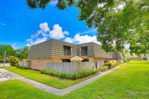 325 3rd Way, West Palm Beach, FL 33407 - MLS#B26011373