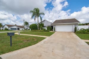 7484 Malibu Crescent, Boca Raton, FL 33433 - MLS#B26011374