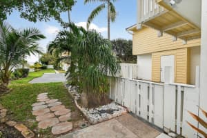 170 Seabreeze Circle, Jupiter, FL 33477 - MLS#B26011428
