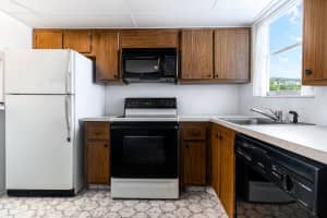 2800 Sunrise Lakes Drive, Sunrise, FL 33322 - MLS#B26011432