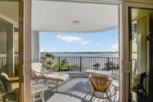 8200 Lakeshore Drive, Hypoluxo, FL 33462 - MLS#B26011449