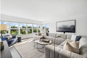 1000 Lowry Street, Delray Beach, FL 33483 - MLS#B26011463