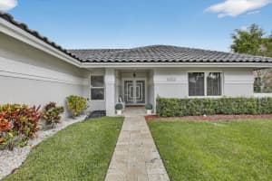 16323 5th Street, Pembroke Pines, FL 33028 - MLS#B26011486