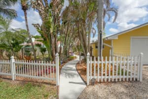 1341 Evergreen Lane, Palm City, FL 34990 - MLS#B26011490