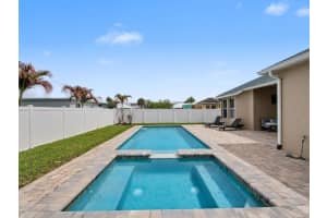 10492 Sarah Way, Port Saint Lucie, FL 34987 - MLS#B26011517