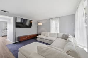 218 Old English Drive, Jupiter, FL 33458 - MLS#B26011549