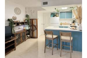 728 Executive Center Drive, West Palm Beach, FL 33401 - MLS#B26011597