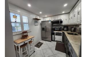 2300 1st Lane, Boynton Beach, FL 33435 - MLS#B26011661