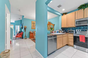 6374 Park Lake Circle, Boynton Beach, FL 33437 - MLS#B26011685