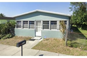 210 Sw 12th Avenue Sw, South Bay, Fl 33493, South Bay