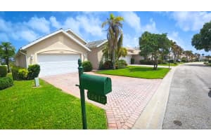 12415 Plandome Drive, Hobe Sound, FL 33455 - MLS#B26011715