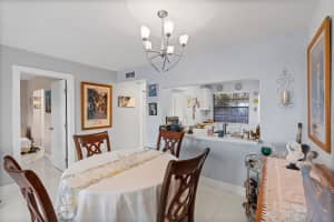 1001 Colony Point Circle, Pembroke Pines, FL 33026 - MLS#B26011785