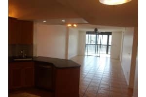 896 Federal Highway, Lantana, FL 33462 - MLS#B26011794