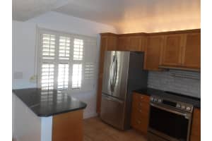 896 Federal Highway, Lantana, FL 33462 - MLS#B26011794