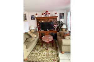 2251 29th Terrace, Fort Lauderdale, FL 33311 - MLS#B26011825