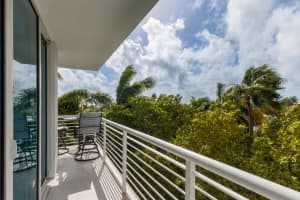 2821 Ocean Boulevard, Fort Lauderdale, FL 33308 - MLS#B26011881