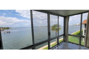 410 Wilma Circle, Riviera Beach, FL 33404 - MLS#B26011908