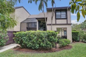 2321 Bayberry Drive, Pembroke Pines, FL 33024 - MLS#B26011917