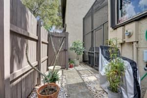 2321 Bayberry Drive, Pembroke Pines, FL 33024 - MLS#B26011917