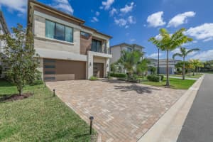 8283 Royal County Down Road, Boca Raton, FL 33434 - MLS#B26011968