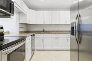 1516 Lakeside Drive, Lake Worth Beach, FL 33460 - MLS#B26011988