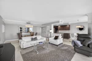 4200 Ocean Drive, Riviera Beach, FL 33404 - MLS#B26012022